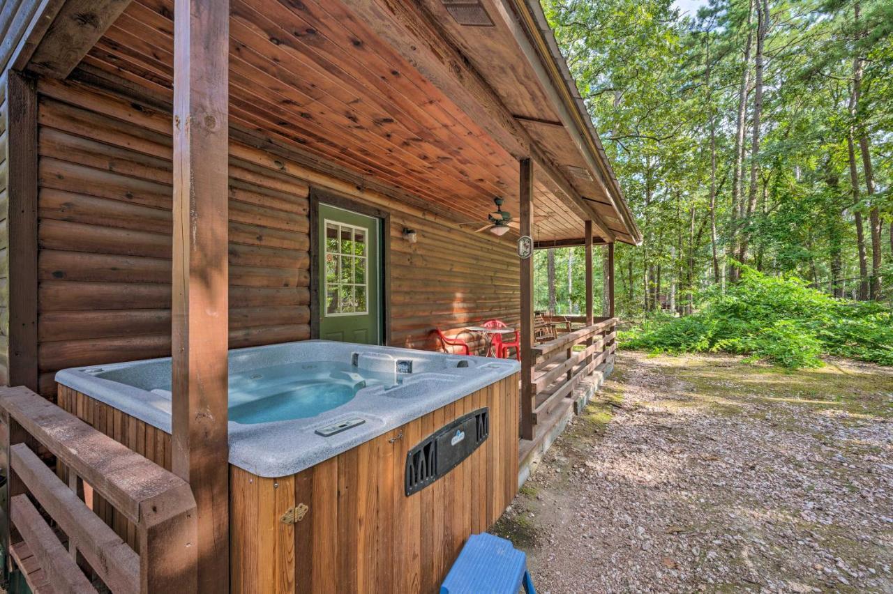 Ideally Located Broken Bow Cabin - Private Hot Tub Exterior photo