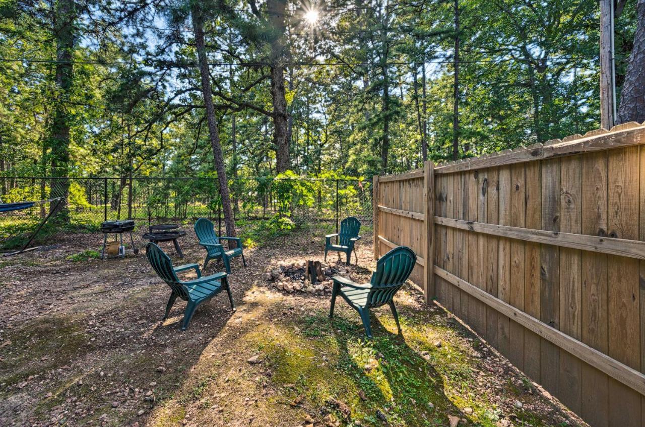 Ideally Located Broken Bow Cabin - Private Hot Tub Exterior photo